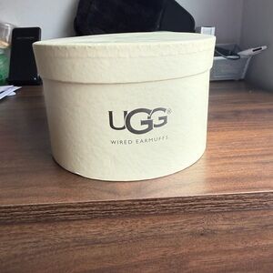 UGG Wired Earbuds with Brown Cable and Tag